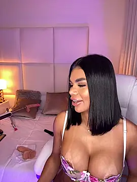 Amylewisq online show from March 2025 04:41:02 AM