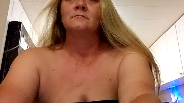 Snapshot of wetnwildforyou chatting on September 2025 04:25:02 PM wetnwildforyou online show from September 2025 04:25:02 PM
