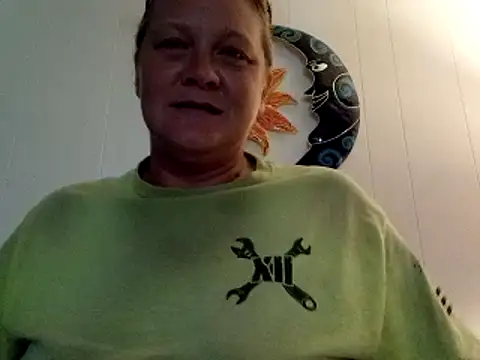 Snapshot of wetnwildforyou chatting on October 2025 10:35:01 PM wetnwildforyou online show from October 2025 10:35:01 PM