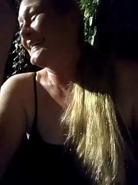 Snapshot of wetnwildforyou chatting on September 2025 03:01:01 AM wetnwildforyou online show from September 2025 03:01:01 AM