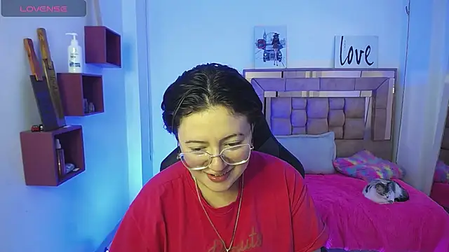 safyka online show from November 2025 01:50:01 AM