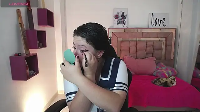 safyka online show from November 2025 12:33:01 AM