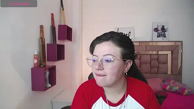 safyka online show from November 2025 03:22:01 AM