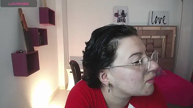 safyka online show from November 2025 01:50:02 AM