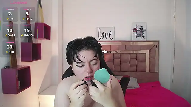 safyka online show from October 2025 02:22:02 AM