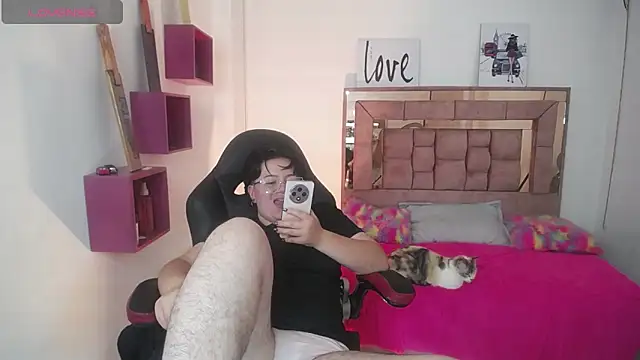 safyka online show from November 2025 12:53:02 PM