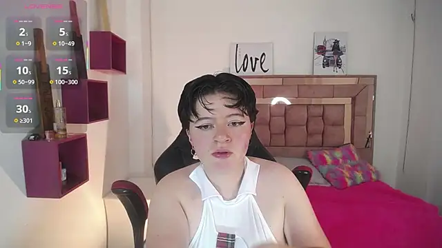 safyka online show from October 2025 02:54:01 AM