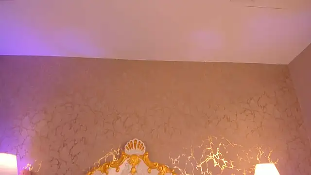 Snapshot of ScarlettWallace chatting on April 2026 04:33:02 PM ScarlettWallace online show from April 2026 04:33:02 PM