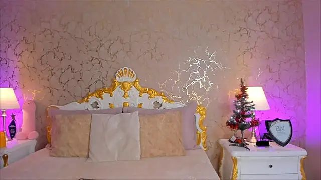 ScarlettWallace online show from November 2025 05:57:01 PM