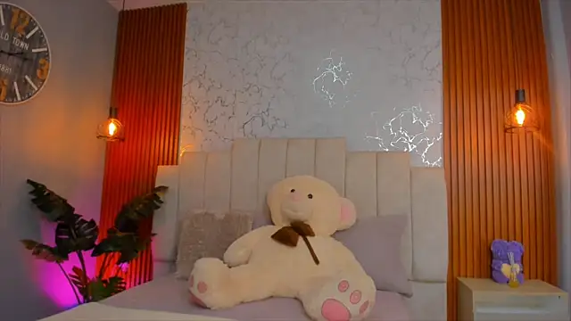 Snapshot of ScarlettWallace chatting on April 2026 07:20:01 PM ScarlettWallace online show from April 2026 07:20:01 PM