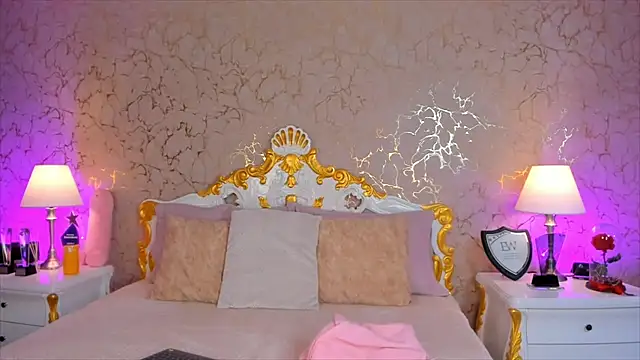 ScarlettWallace online show from November 2025 07:57:01 PM