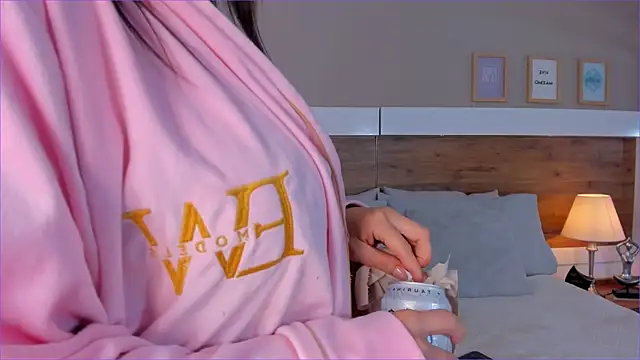 ScarlettWallace online show from October 2025 05:39:01 AM