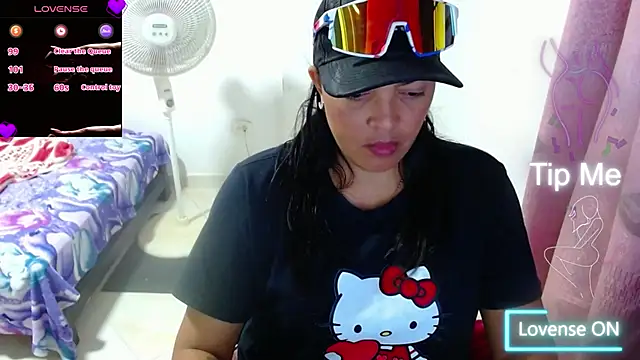 astrii 33 online show from March 2025 10:26:01 PM
