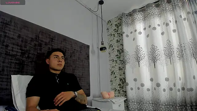 loverisu-coral online show from March 2026 08:53:02 PM