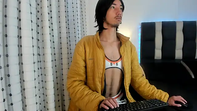 loverisu-coral online show from January 2026 09:32:02 PM