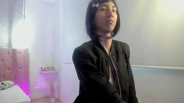 loverisu-coral online show from March 2026 09:40:01 PM