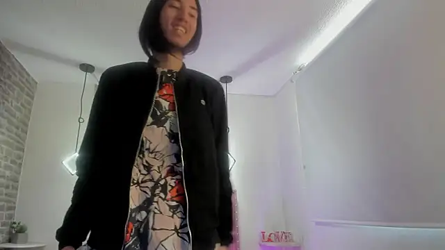 loverisu-coral online show from March 2026 09:21:01 PM