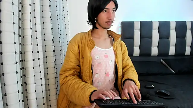 loverisu-coral online show from January 2026 11:11:02 PM