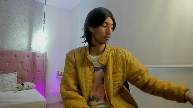 loverisu-coral online show from February 2026 09:27:02 PM