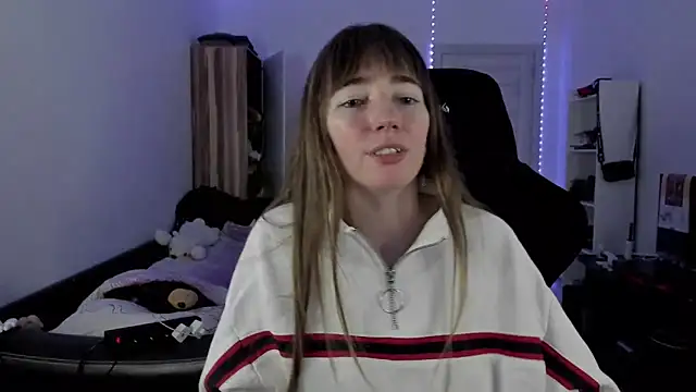 Snapshot of bekkawell chatting on September 2025 05:20:01 PM bekkawell online show from September 2025 05:20:01 PM