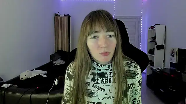 Snapshot of bekkawell chatting on October 2025 07:03:01 PM bekkawell online show from October 2025 07:03:01 PM