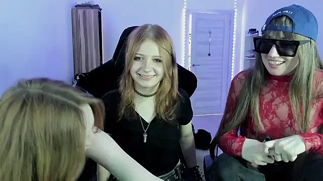 Snapshot of bekkawell chatting on October 2025 04:52:01 PM bekkawell online show from October 2025 04:52:01 PM