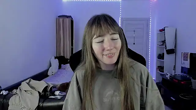 Snapshot of bekkawell chatting on September 2025 07:31:02 PM bekkawell online show from September 2025 07:31:02 PM