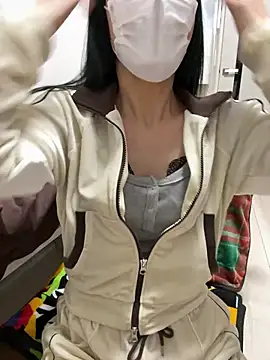 Snapshot of daiyo_kai_Gutara chatting on June 2026 02:33:01 PM daiyo kai Gutara online show from June 2026 02:33:01 PM