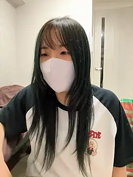 Snapshot of daiyo_kai_Gutara chatting on June 2026 02:11:01 PM daiyo kai Gutara online show from June 2026 02:11:01 PM