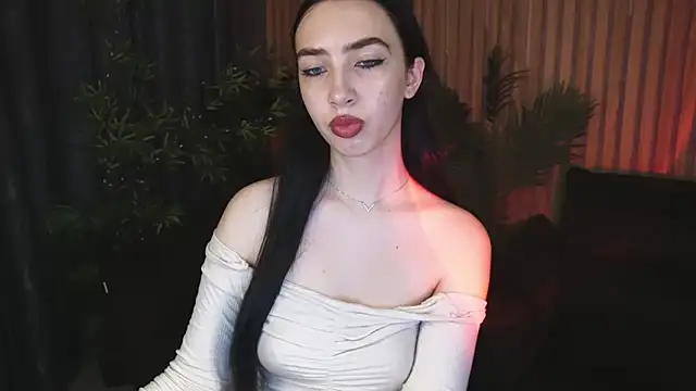 Snapshot of WildKittenX_ chatting on November 2025 06:52:01 AM WildKittenX online show from November 2025 06:52:01 AM