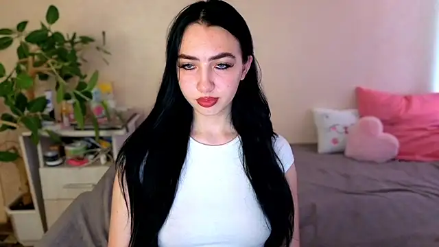 Snapshot of WildKittenX_ chatting on June 2026 04:12:02 AM WildKittenX online show from June 2026 04:12:02 AM