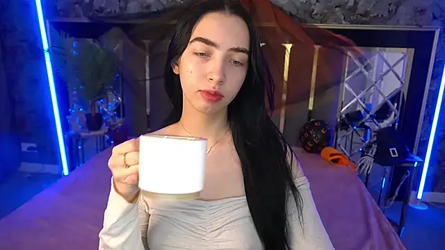 Snapshot of WildKittenX_ chatting on October 2025 06:45:01 AM WildKittenX online show from October 2025 06:45:01 AM