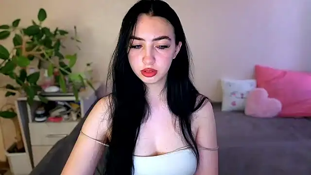 Snapshot of WildKittenX_ chatting on July 2026 04:07:02 AM WildKittenX online show from July 2026 04:07:02 AM
