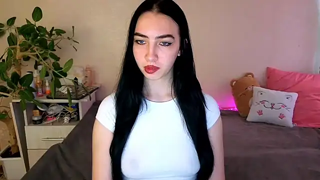 WildKittenX  online show from June 2026 04:17:01 AM
