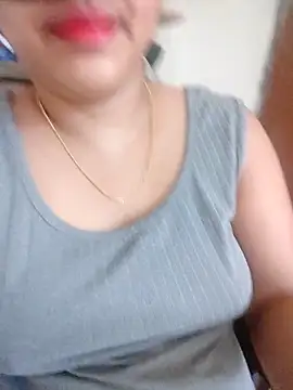 Snapshot of pallu_telgu_kannada chatting on February 2026 05:51:01 AM pallu telgu kannada online show from February 2026 05:51:01 AM