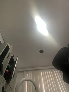 Mila LS online show from November 2025 01:00:02 PM