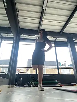 Mila LS online show from November 2025 05:24:01 PM