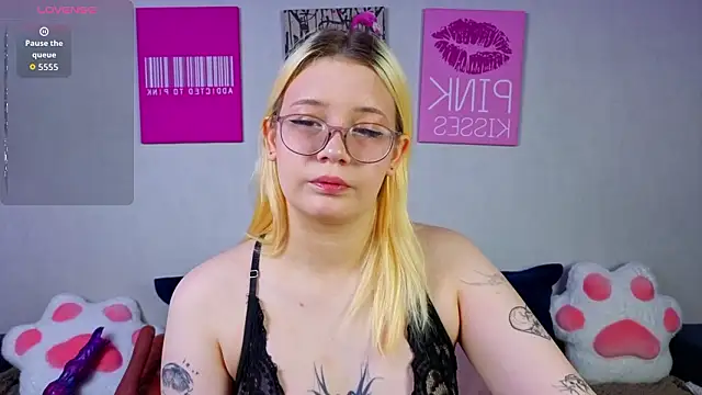 AuroraPrincess online show from March 2026 10:37:02 AM