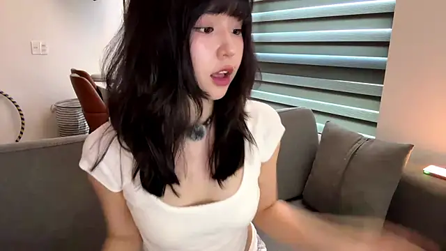 melana love online show from April 2026 10:00:02 AM