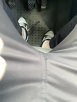 Smallcoco26 online show from March 2025 02:21:02 PM