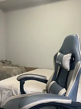 kurvibabe online show from February 2026 11:04:01 PM