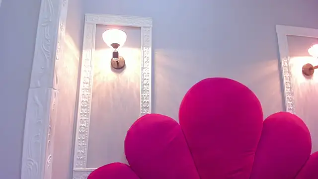 Bonniie 22 online show from October 2025 02:51:02 PM