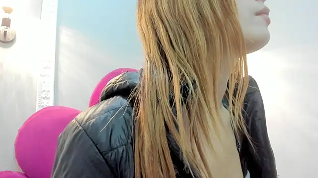 Bonniie 22 online show from February 2026 08:28:02 PM