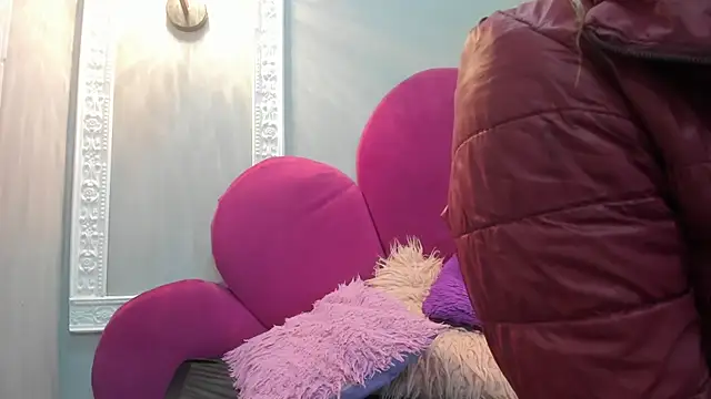 Bonniie 22 online show from January 2026 02:00:02 PM