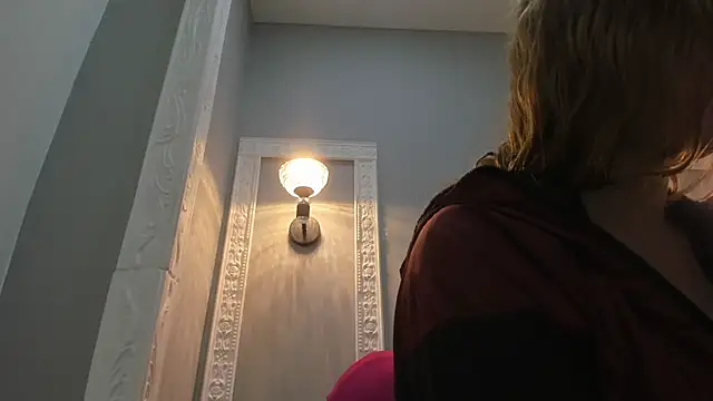 Bonniie 22 online show from December 2025 02:45:01 PM