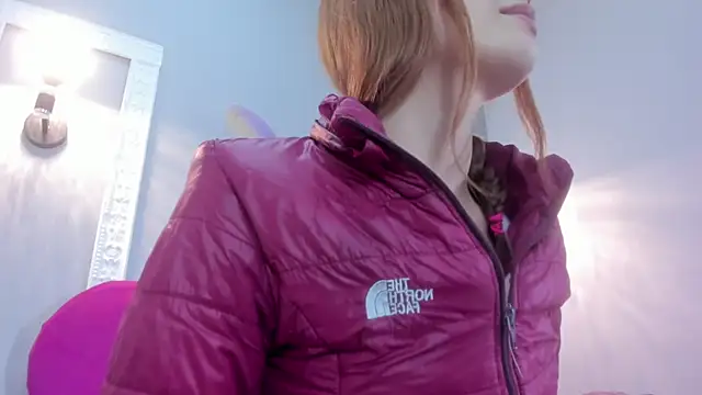 Bonniie 22 online show from November 2025 01:25:01 PM