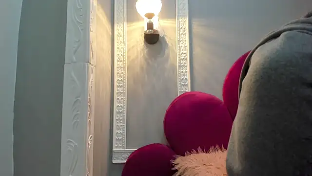 Bonniie 22 online show from March 2026 07:17:01 PM