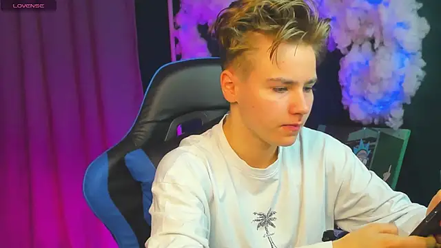 Snapshot of Jean_Wilsons chatting on November 2025 11:20:02 AM Jean Wilsons online show from November 2025 11:20:02 AM