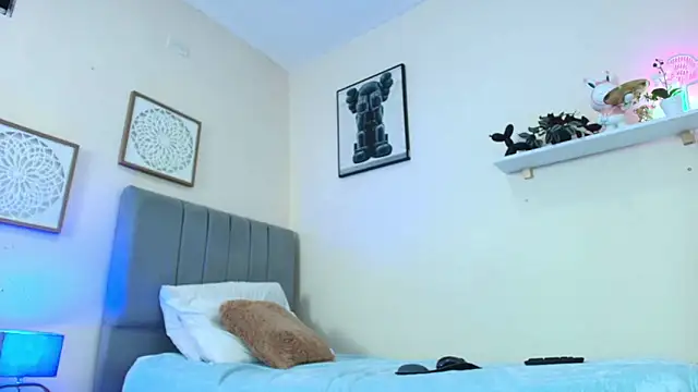 mary cute9 online show from February 2026 12:05:01 PM