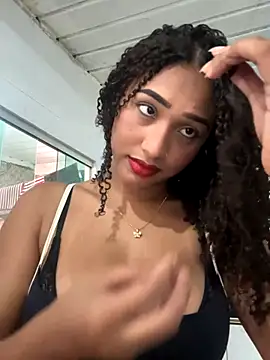 zarinha22 online show from September 2025 04:25:02 PM